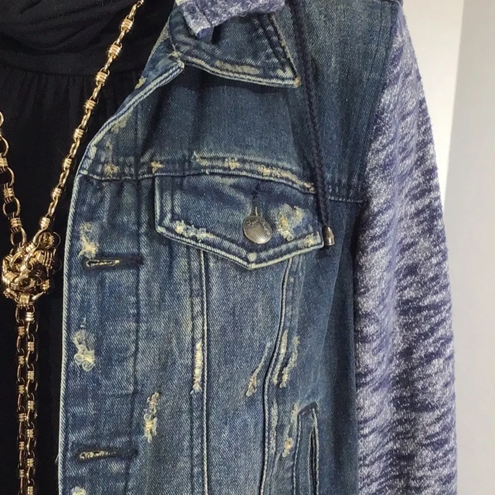 Free People hooded distressed cropped denim jacket XS - Picture 3 of 12